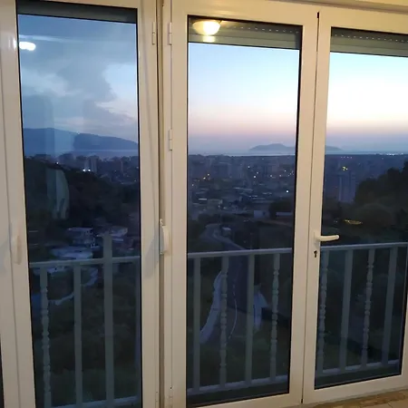 Evoo アパート Vlorë